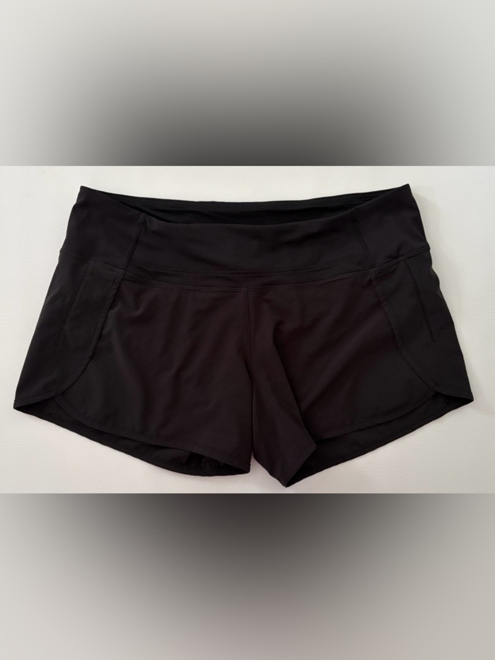 Lululemon Women’s Shorts Run Times
Short II 4" BLACK Lined Size 10 - Picture 6 of 16